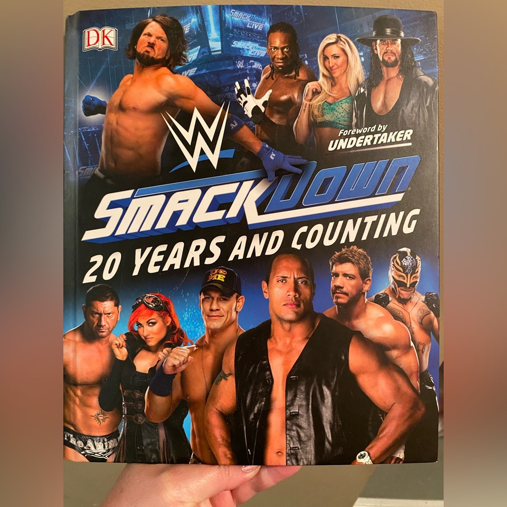 WWE SmackDown 20 Years and Counting - Blue and Black Edition